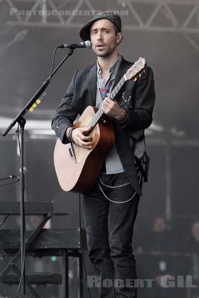 CHARLIE WINSTON - 2012-06-24 - PARIS - Hippodrome de Longchamp - Charlie Winston Gleave